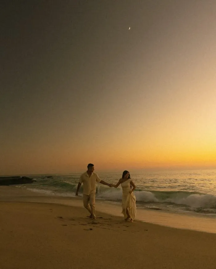 Eleanor & Julian moment 1